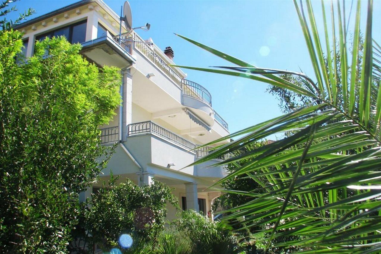 Apartments Miljak Omiš Exterior foto